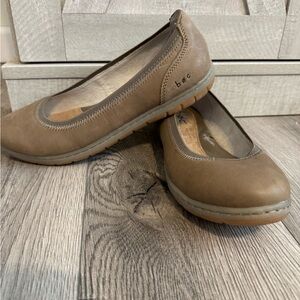 b.o.c. Tan Leather Comfort Flats